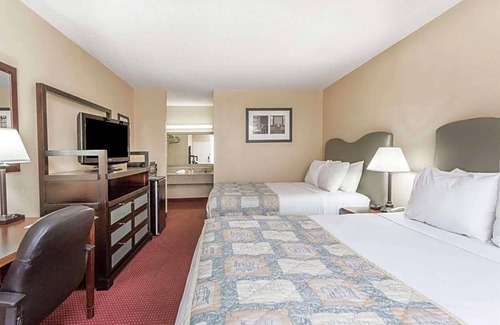 Altamonte Springs Hotel | Hotel de 3 estrellas ∙ Ramada by Wyndham Altamonte Springs Near I-4