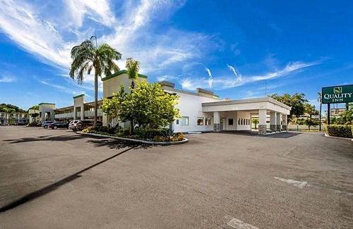 Bayshore Gardens Hotel | Hotel de 2 estrellas ∙ Quality Inn Bradenton - Sarasota North