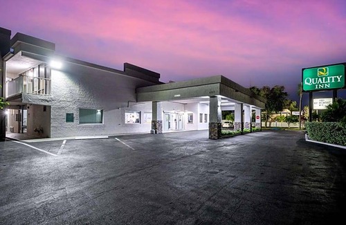 Bayshore Gardens Hotel | Hotel de 2 estrellas ∙ Quality Inn Bradenton - Sarasota North