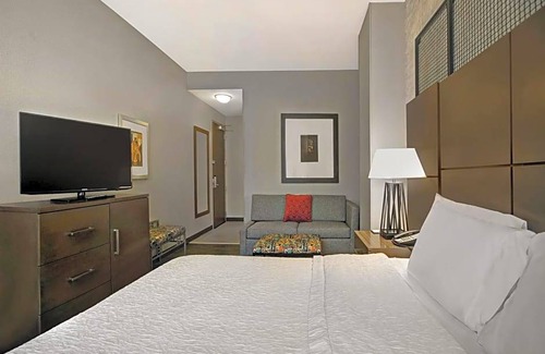 Museum District Hotel | Hotel de 3 estrellas ∙ Hampton Inn and Suites Austin University Capitol