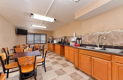 Clear Lake Hotel | Hotel de 2 estrellas ∙ Americas Best Value Inn - Clear Lake
