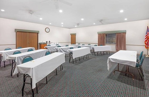 Alpena Hotel | Hotel de 2 estrellas ∙ Days Inn by Wyndham Alpena