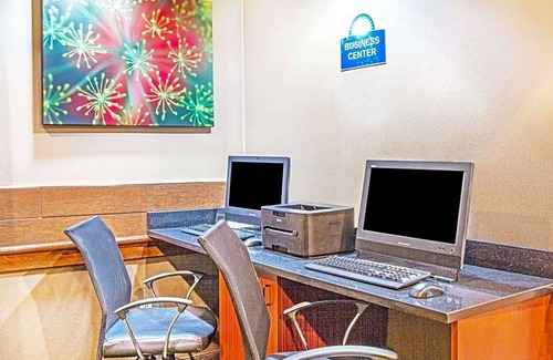 Brewerton Hotel | Hotel de 3 estrellas ∙ Days Inn by Wyndham Brewerton/ Syracuse near Oneida Lake