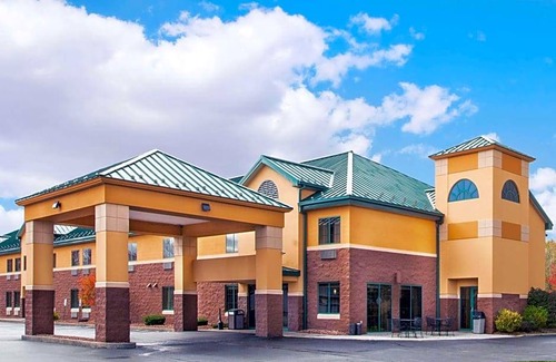 Brewerton Hotel | Hotel de 3 estrellas ∙ Days Inn by Wyndham Brewerton/ Syracuse near Oneida Lake