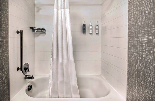 Cortland Hotel | Hotel de 2 estrellas ∙ Hampton Inn Cortland