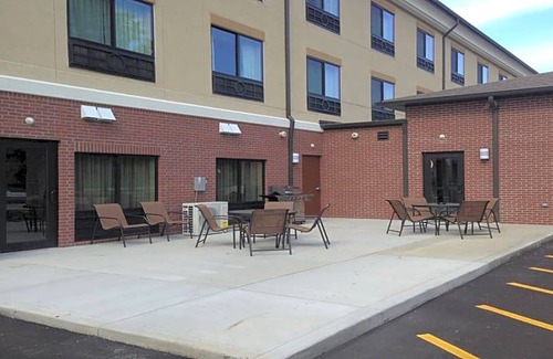 Cambridge Hotel | Hotel de 3 estrellas ∙ Holiday Inn Express & Suites Cambridge, an IHG Hotel