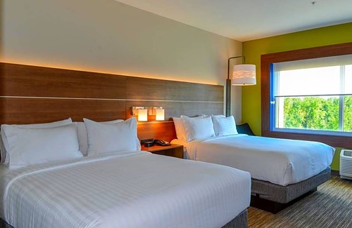 Umstead Hotel | Hotel de 3 estrellas ∙ Holiday Inn Express & Suites Raleigh Airport - Brier Creek, an IHG Hotel