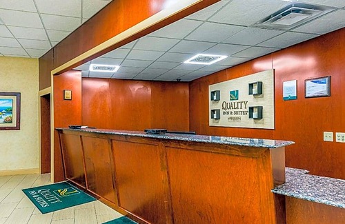 Coldwater Hotel | Hotel de 2 estrellas ∙ Quality Inn & Suites Coldwater near I-69
