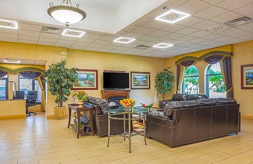 Coldwater Hotel | Hotel de 2 estrellas ∙ Quality Inn & Suites Coldwater near I-69