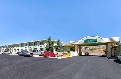 Rawlins Hotel | 2-Star Hotel ∙ Quality Inn Rawlins I-80