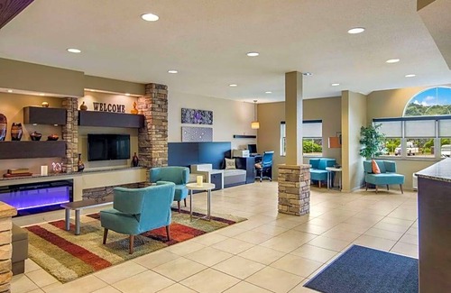 Steubenville Hotel | Hotel de 3 estrellas ∙ Sleep Inn & Suites Steubenville at the University