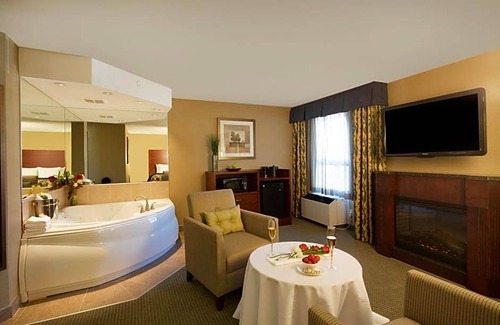 Durham Region Hotel | Hotel de 2 estrellas ∙ Travelodge by Wyndham Oshawa Whitby