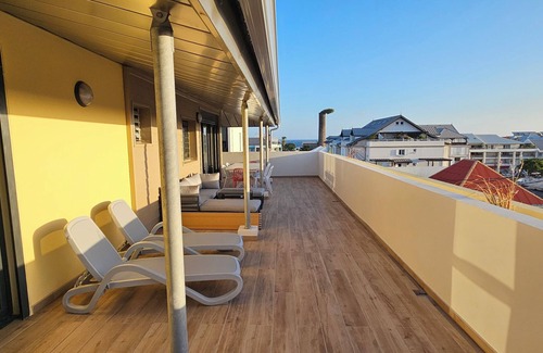 Centre-Ville Apartamento | 2 steps from the lagoon (St Pierre) magnificent T3 with huge terrace and rare parking space