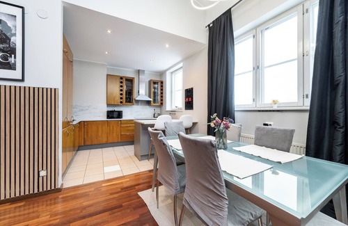 Kesklinn Apartamento | 2-story/3-bedroom Penthouse, sauna, free parking