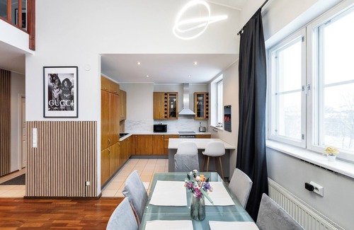 Kesklinn Apartamento | 2-story/3-bedroom Penthouse, sauna, free parking