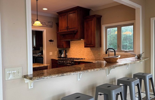 Dadeville Casa | 2 Story Dock w/Jump Platform & Outdoor TV/Stunning Views/Dog Friendly/Kayaks