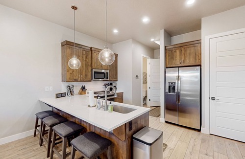 Washington County Casa | 2-story home with private swim spa & game room - pool & pickleball on-site
