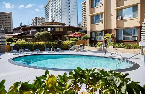 Ala Moana Casa | 2 Studio Two Doubles with Kitchenette Rooms at Pagoda Hotel