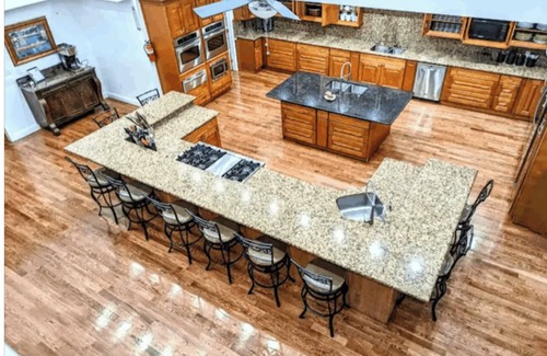Gulfport Casa | 2 Stunning Riverfront Homes - Pools, Hot Tubs & So much more! – Sleep up to 45!