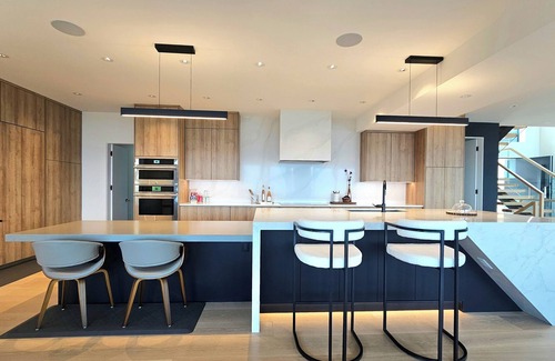 Southwest Mission Casa | 2 Suites Serenity Collection at Lakeview Retreat - The View