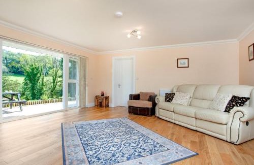 Liverton Casa | 2 The Folly's - Uk45188
