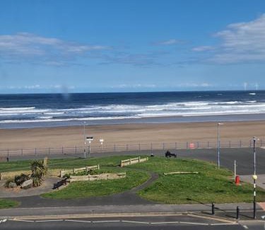 Seaton Carew Casa | 2 The Green, exceptional large house, sea views loads of bathrooms