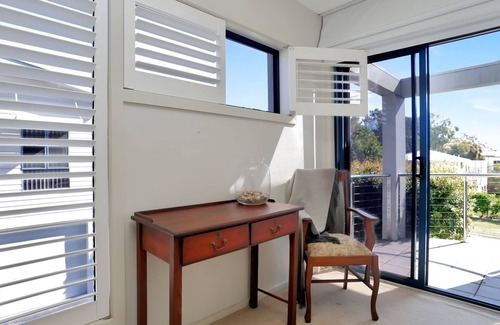 Tea Gardens Casa | 2 The Pier - Elegance by the Water