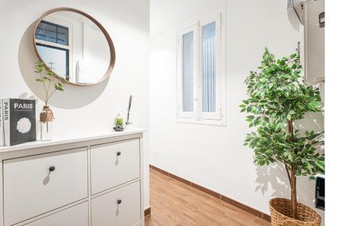 Milla de Oro Apartamento | 2 Ubicación Inmejorable, 5 min del Parque El Retiro, Puerta de Alcala, Goya, Serrano, Velazquez, & WiZink Center