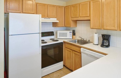 Nawiliwili Apartamento | 2 Units – Steps from the Beach with Pool, BBQ Area & Relaxing Island Views