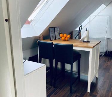 Broendy Strand Apartamento | 2 værelses unik lejlighed nær strand og med parkering