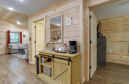 Big Cove Tannery Cabina | 2 WATERFRONT CABINS 2 HOT TUBS 2 FIRE RINGS BEACH FISH HIKE KAYAKS TUBES GRILLS
