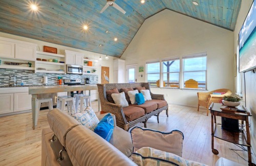 Flour Bluff Casa | 2 Waterfront Homes w/ Views, Pool, Boat Dock | Laguna Village Oasis by AvantStay