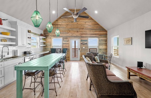 Flour Bluff Casa | 2 Waterfront Homes w/ Views, Pool, Boat Dock | Laguna Village Oasis by AvantStay