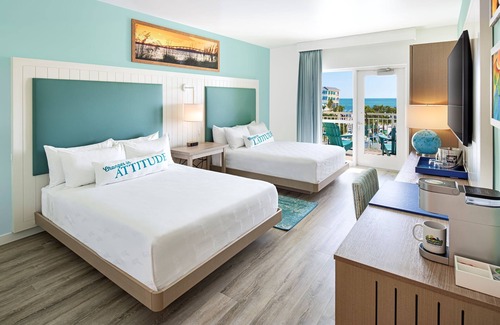 Fort Myers Beach Complejo | 2 Welcoming Rooms | Steps from Times Square & Pier | Pool, Spa + Beachfront