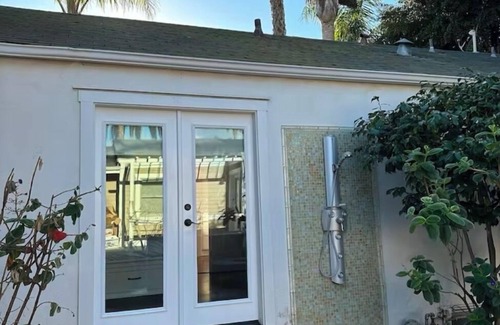 Lower State Cabaña | 2 West Beach Cottages, 1 Block to Beach & Downtown, Harbor & Funk Zone