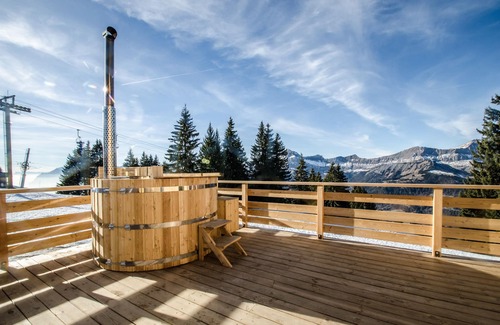 Crest-Voland Chalet De Esquí | 2 ALAS Y 3 PLUMAS: ALQUILER CONFIDENCIAL EN LAS MONTAÑAS.