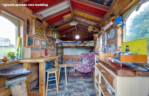 Scarborough Casa | 2 x Double Bed Glamping Wagon in Dalby Forest