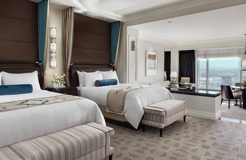 Las Vegas Hotel | 2 x Luxury Two Queen Suite Sphere View at The Palazzo at The Venetian