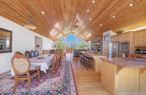 South Lake Tahoe Casa | #20-0594 - 7 bedroom Chiapa Estate W/Indoor Pool Movie Theater High Speed Wifi