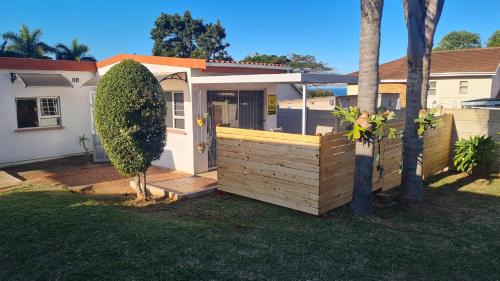 Warner Beach Apartamento | 20 Almond Rd