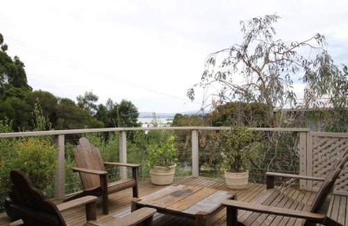 Mallacoota Casa | 20 Bruce Street, Mallacoota