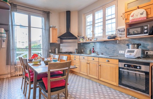 Eaubonne Cabina | Gran villa familiar a 20 minutos de paris.