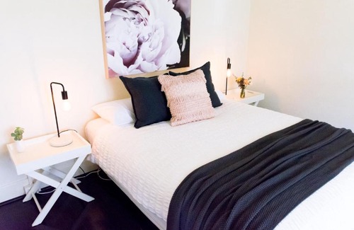 Keith Casa | 20 Hill Avenue Bed & Breakfast