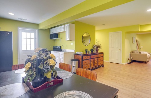 Lorton Apartamento | 20 Mi to Downtown DC: Pet-Friendly Lorton Apt!