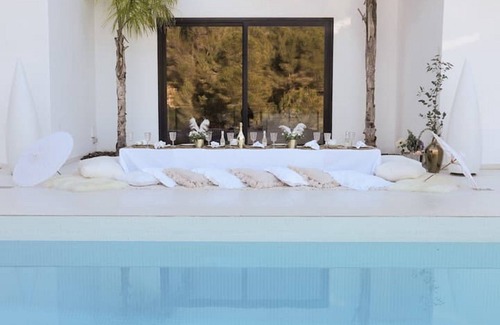 Centro de Sitges Villa | A 20 min/ Sitges en coche. Villa Mar del Este . Cool, Diseño, Zen, Muy cuidada