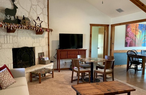 Floresville Casa | ¡Nuevo en el mercado! Compuesto de 3 Casas Gran F / REUNIONES FAMILIARES!