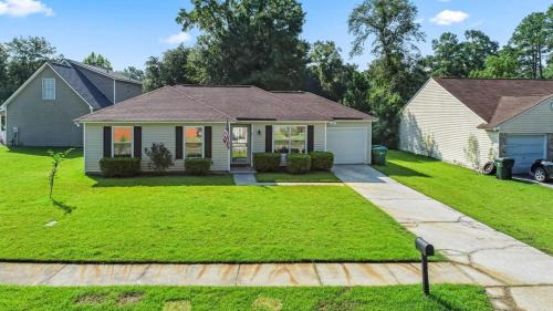 Savannah Casa | 20 Mins from the Airport- Sunny Soling Hideaway