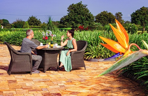 Nakasongola Casa | 20 mins to Ziwa Rhino Sanctuary- Farm Stay with garden views