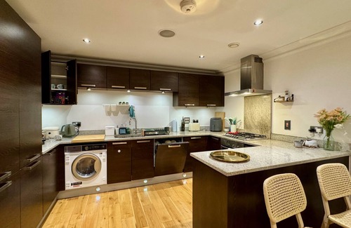 Plaistow and Sundridge Apartamento | 20 minutes to Central London! Family-size gated apartment with en-suite bathroom