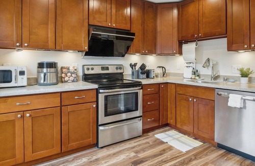 Foster City Casa | 20% OFF Cozy 2B/1.5B Modern House in Foster City. Pet-Friendly!